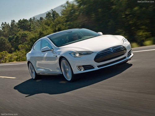 Tesla-Model_S_2013_800x600_wallpaper_04